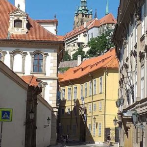 Пражский Град на холме над Прагой